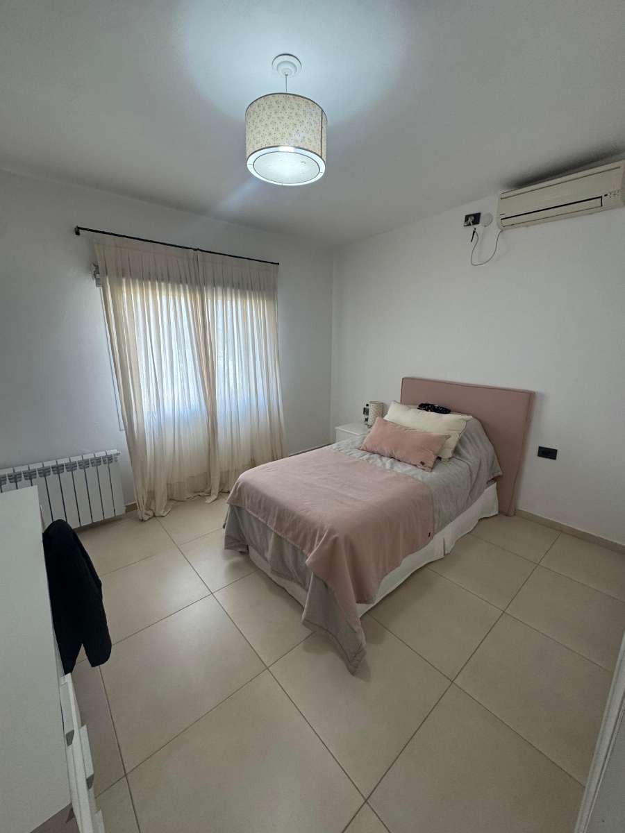 Comprar Casa en Río Cuarto · 3 dorm · 500 m² de lote - Imagen 3