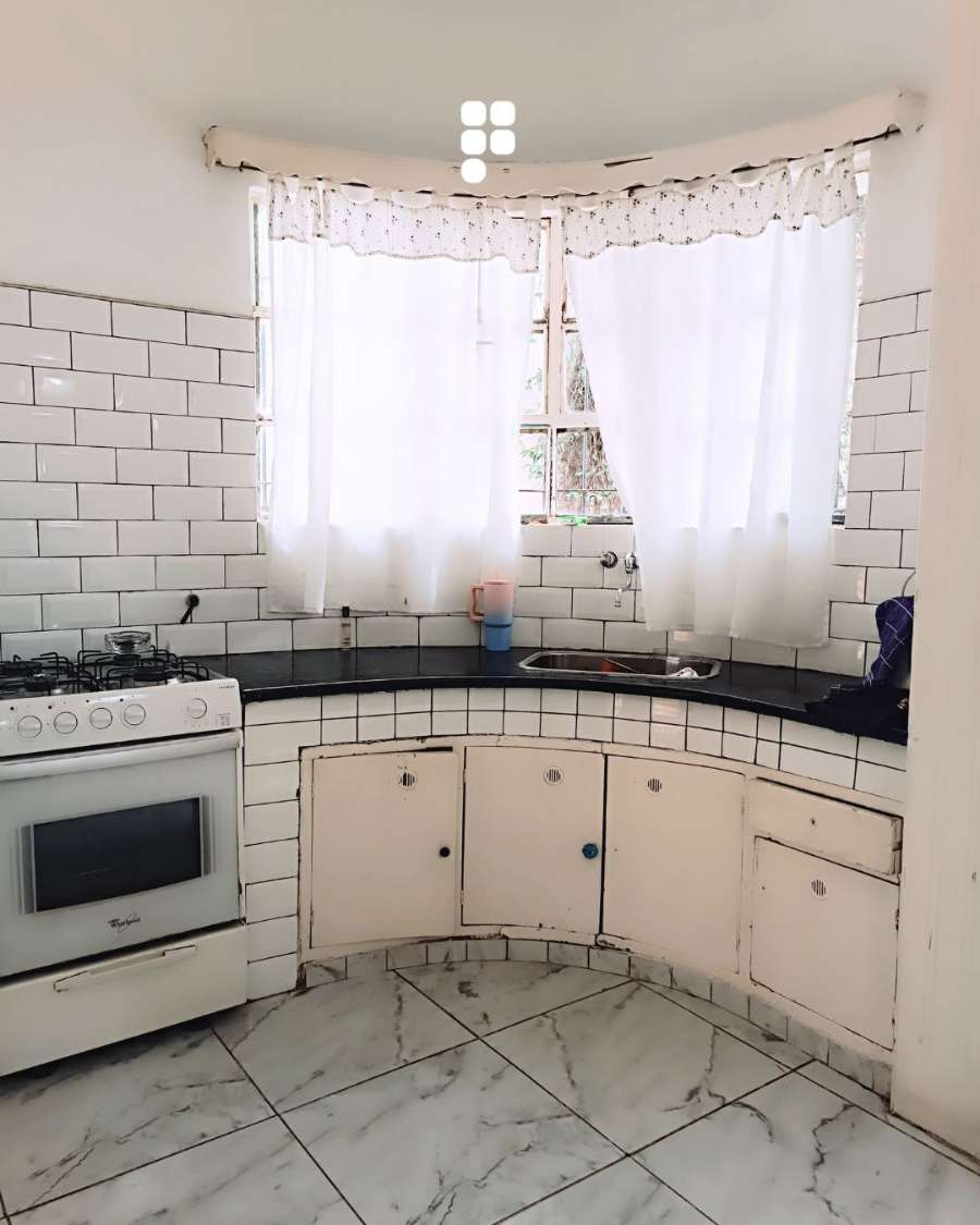 Casa en Venta en Río Cuarto, · 3 dorm · 235 m² de lote - Imagen 3