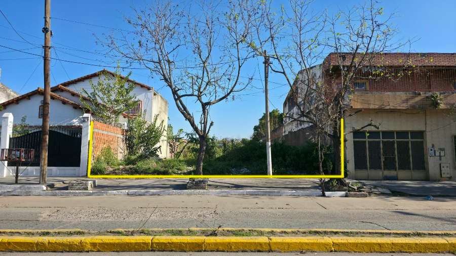 Comprar Terreno en Famailla · frente 125 m · largo 35 m · 437 m² de lote · dueño directo - Imagen 1