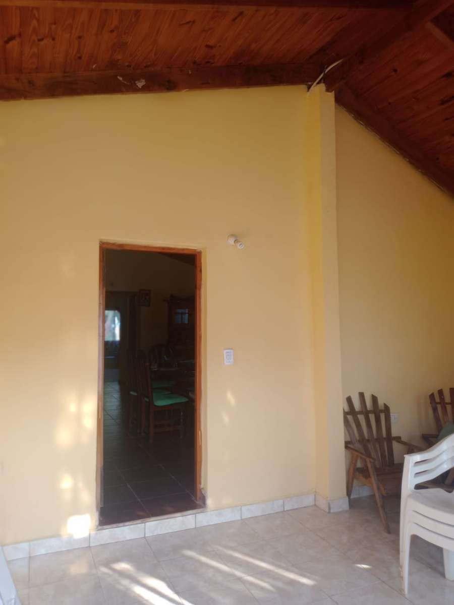 Comprar Casa en Garupa · 3 dorm · 3 ambientes · 4 cocheras · 524 m² de lote - Imagen 2