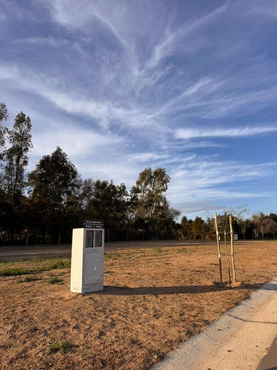 Terreno en Río Cuarto: en Venta · 628 m² de lote · barrio privado - Imagen 2