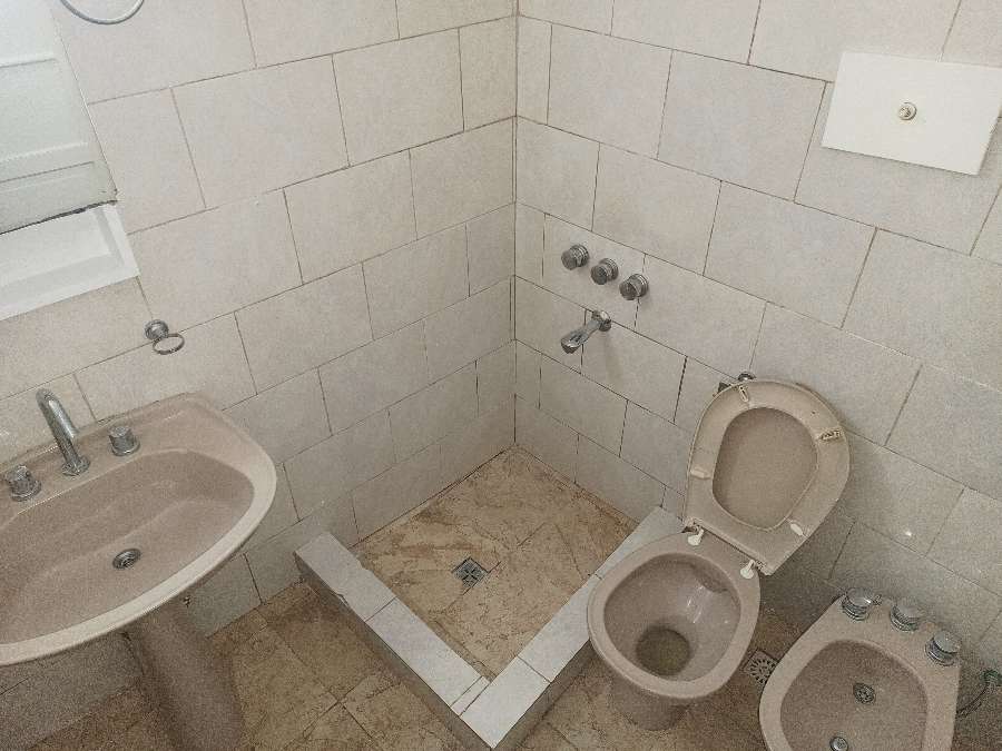 En Parque Chacabuco, Casa en Venta · dueño directo · 2 dorm · 3 ambientes · 75 m² de lote - Imagen 5