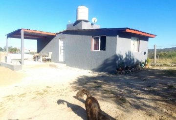 Pesos    oportunidad fyf propiedades vende casa a estrenar en la ciudad - Villa Carlos Paz - Imagen 1