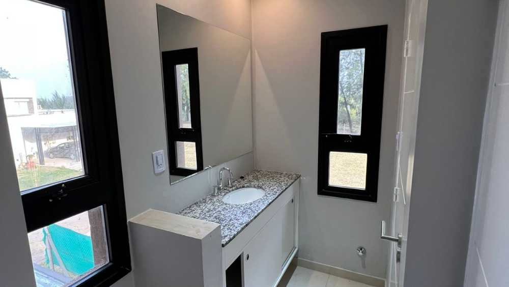 Casa en Venta en Tafi Viejo · barrio privado · dueño directo · 3 dorm · 2 cocheras - Imagen 2