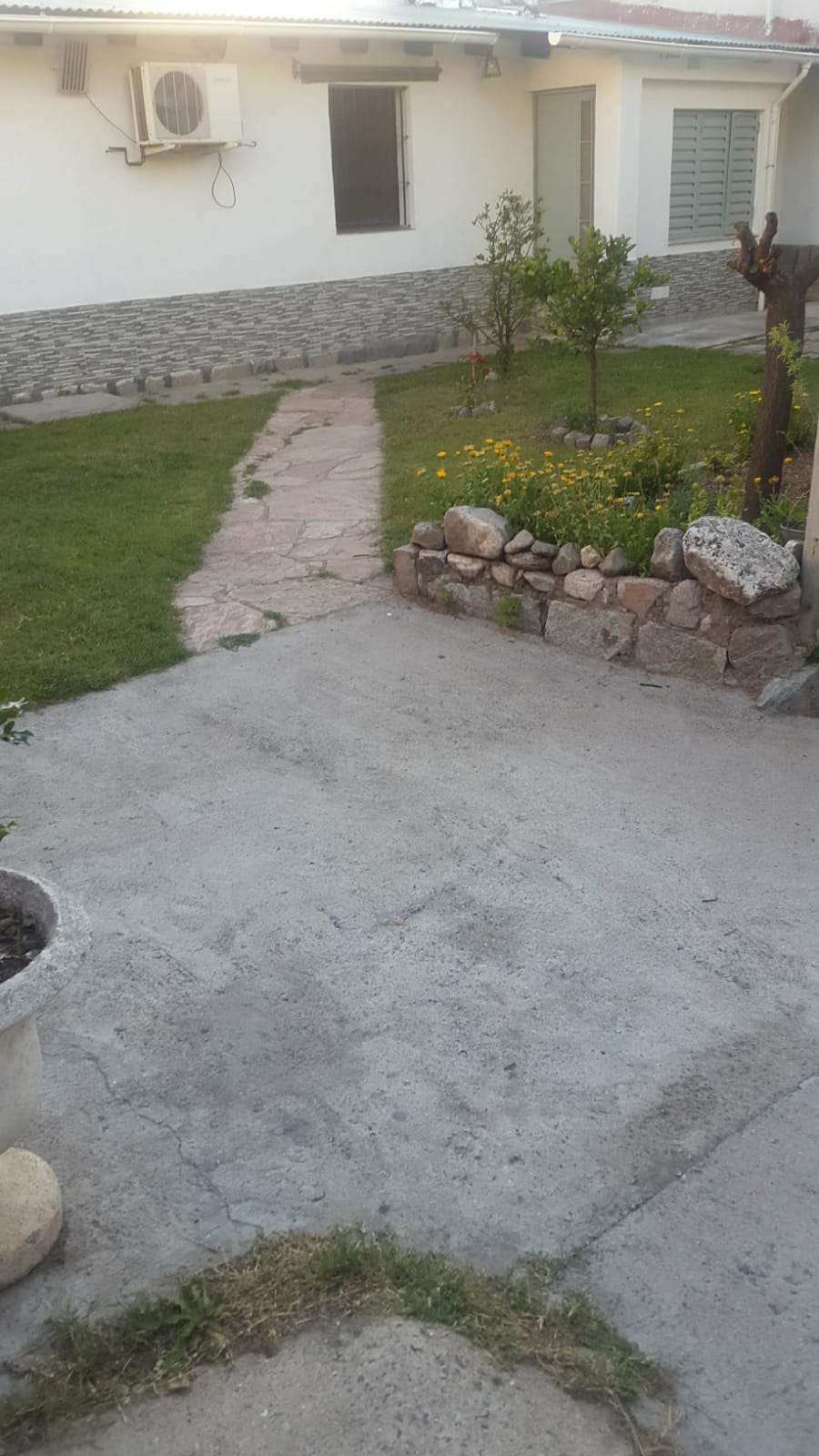 Casa en Valle Hermoso en Venta · dueño directo · 2 dorm · 4 ambientes · cochera - Imagen 3