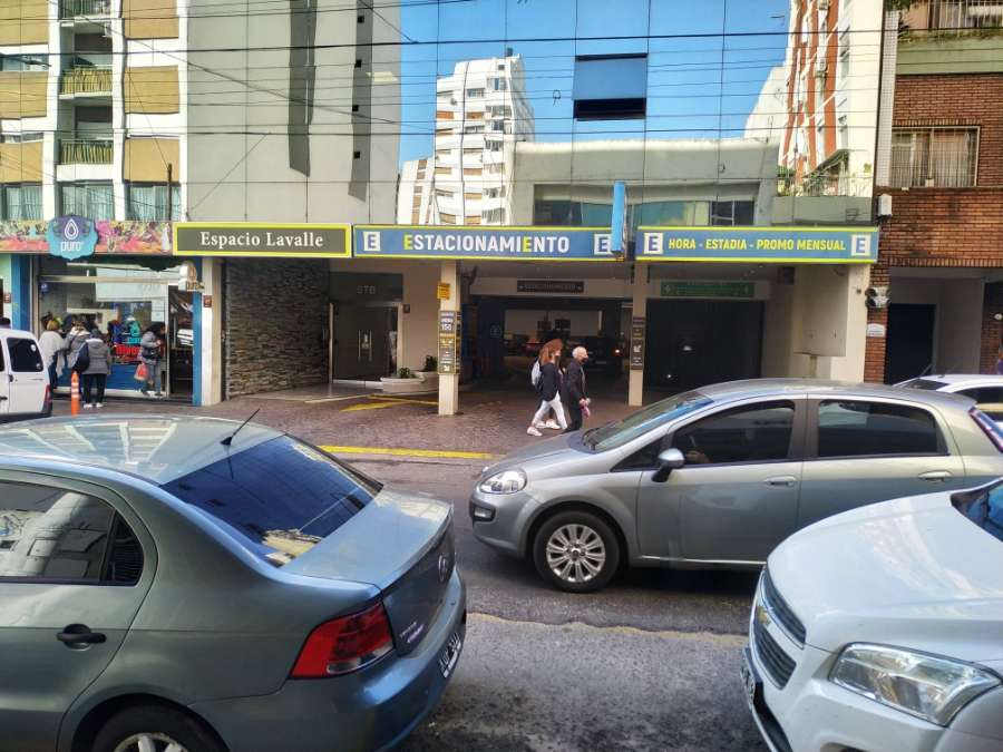 Oportunidad: Cochera en Venta en Quilmes · dueño directo - Imagen 1