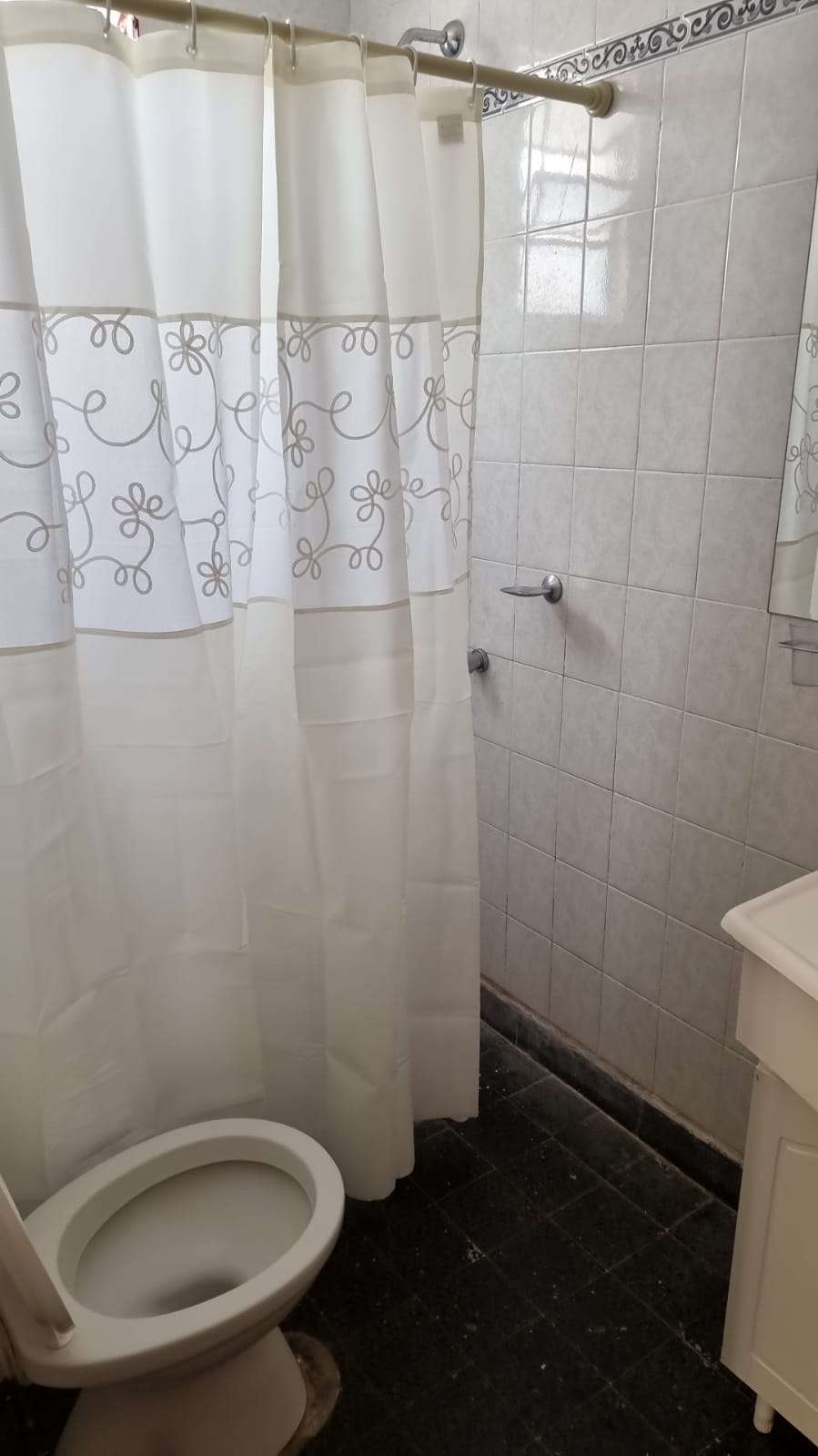 Excelente Casa en Río Cuarto en Venta · 3 dorm - Imagen 2