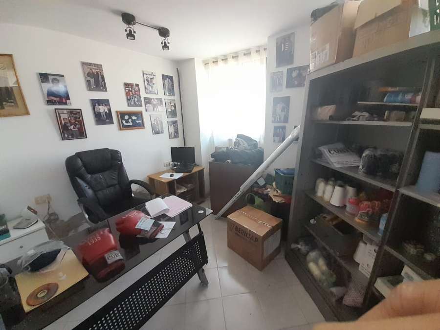 Deposito disponible en Parque Patricios · 2 cocheras · 193 m² de lote - Imagen 4