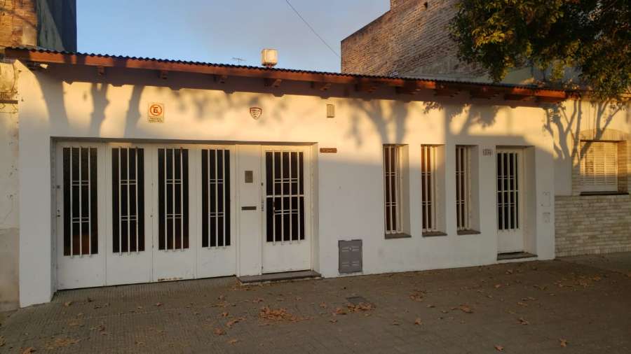 Casa en Rosario en Venta · dueño directo · 3 dorm · cochera · 196 m² de lote - Imagen 4