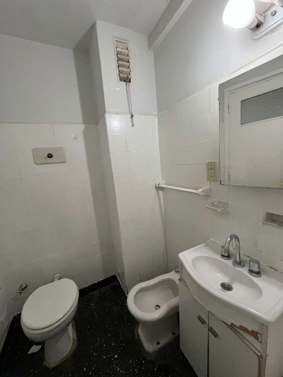 Dpto Estandar en Venta Guayaquil 726, Caballito - Imagen 6