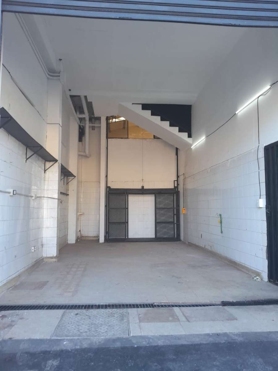 Galpone disponible en Tablada · dueño directo · cochera · 300 m² de lote - Imagen 3