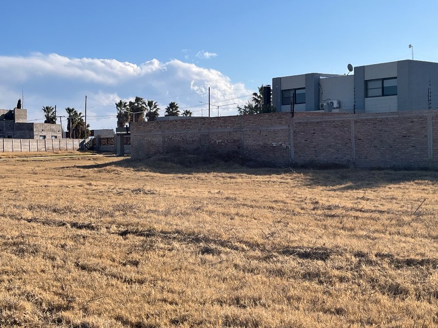 Emprendimiento en Corralitos en Venta · barrio con seguridad · No tiene dorm - Imagen 5