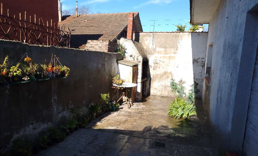 Casa en Venta en Mar del Plata · dueño directo · 2 dorm · 2 cocheras · 209 m² de lote - Imagen 4