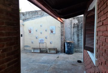 Casa en Granadero Baigorria para en Venta · dueño directo · 2 dorm · cochera · 280 m² de lote - Imagen 2