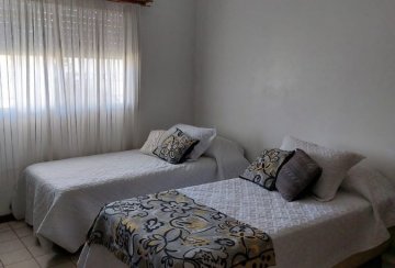 Casa en Santa Rosa en Venta · 2 dorm · 3 ambientes · cochera · 300 m² de lote - Imagen 5