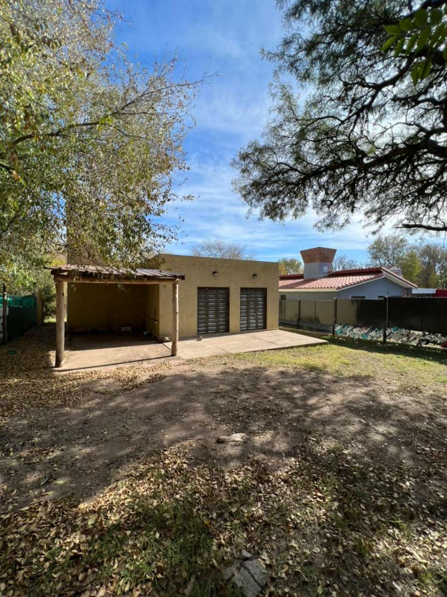 Casa en Venta en Villa Giardino · 2 dorm · 4 ambientes · cochera · 360 m² de lote - Imagen 4