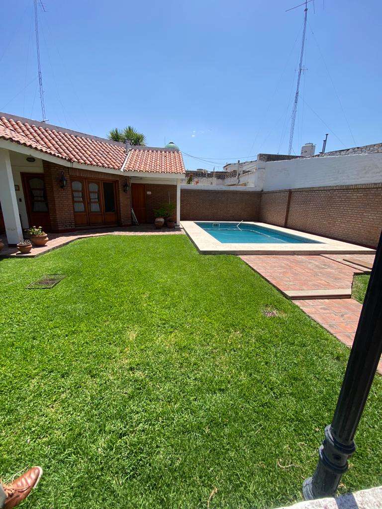 Casa en Río Cuarto: en Venta · 3 dorm - Imagen 3