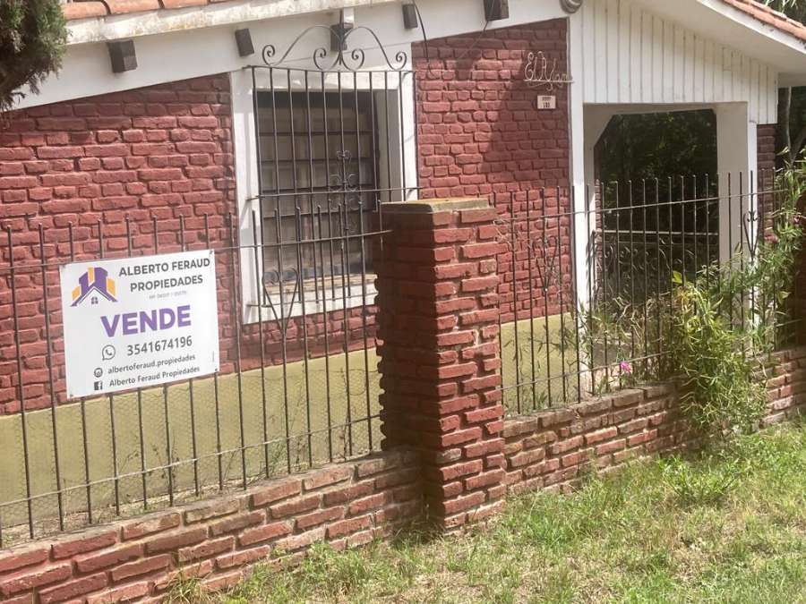 Se vende casa a refaccionar mas  terrenos con salida al arroyo en tanti - Villa Carlos Paz - Imagen 1