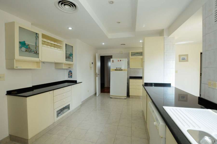 Departamento único en Avellaneda en Venta · 3 dorm · 5 ambientes · cochera · 150 m² de lote - Imagen 5