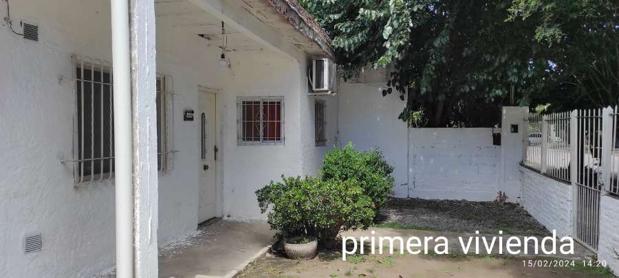 Comprar Casa en Almirante Brown · dueño directo · 4 o más dorm · cochera · 380 m² de lote - Imagen 3