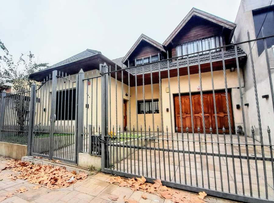 Comprar Casa en Esteban Echeverria · dueño directo · 3 dorm · 3 cocheras · 270 m² de lote - Imagen 2