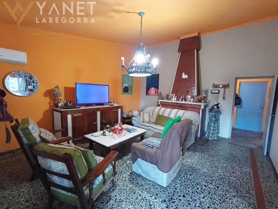 Casa en Venta en Mar del Tuyu · 2 dorm · 3 ambientes · 2 cocheras · 290 m² de lote - Imagen 4