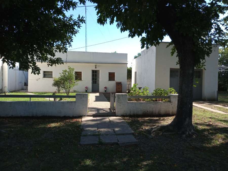 Casa en Venta en Saladillo, · dueño directo · 2 dorm · cochera · 534 m² de lote - Imagen 1