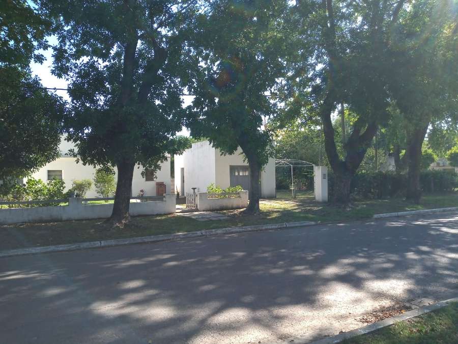 Casa en Venta en Saladillo, · dueño directo · 2 dorm · cochera · 534 m² de lote - Imagen 4