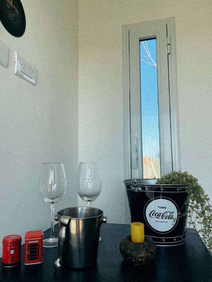 Excelente Casa en Necochea en Temporario · dueño directo · 2 dorm · cochera · 40 m² de lote - Imagen 5