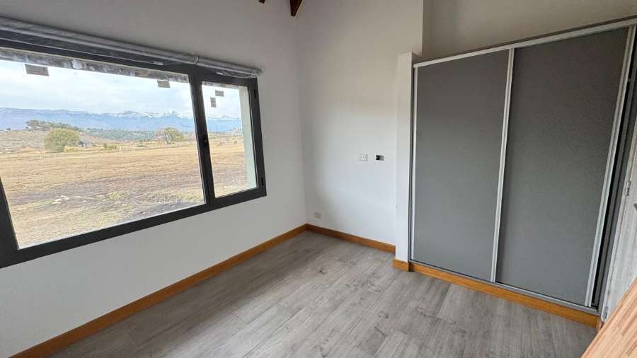 Casa en Venta en San Martín de los Andes con · dueño directo · 2 dorm · 3 ambientes · cochera - Imagen 2