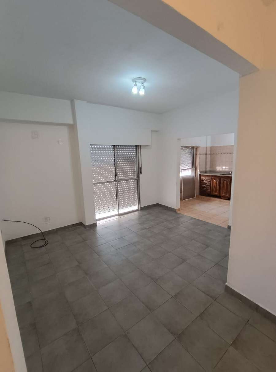 Pasteur 2400, Virreyes, 