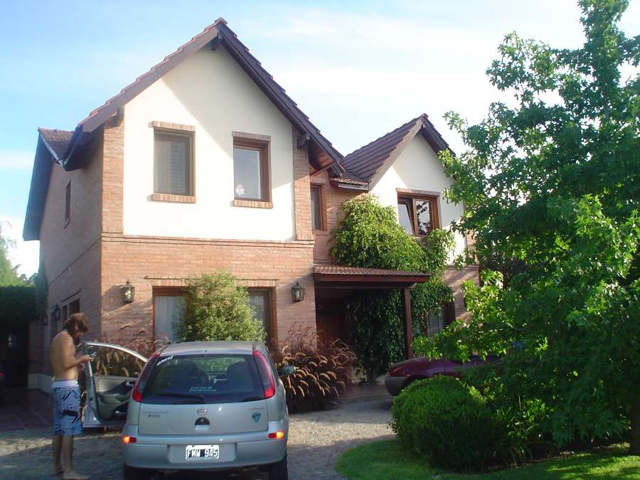 Tu próxima Casa en Temporario en Pilar · barrio privado · dueño directo · 3 dorm · 5 cocheras - Imagen 2