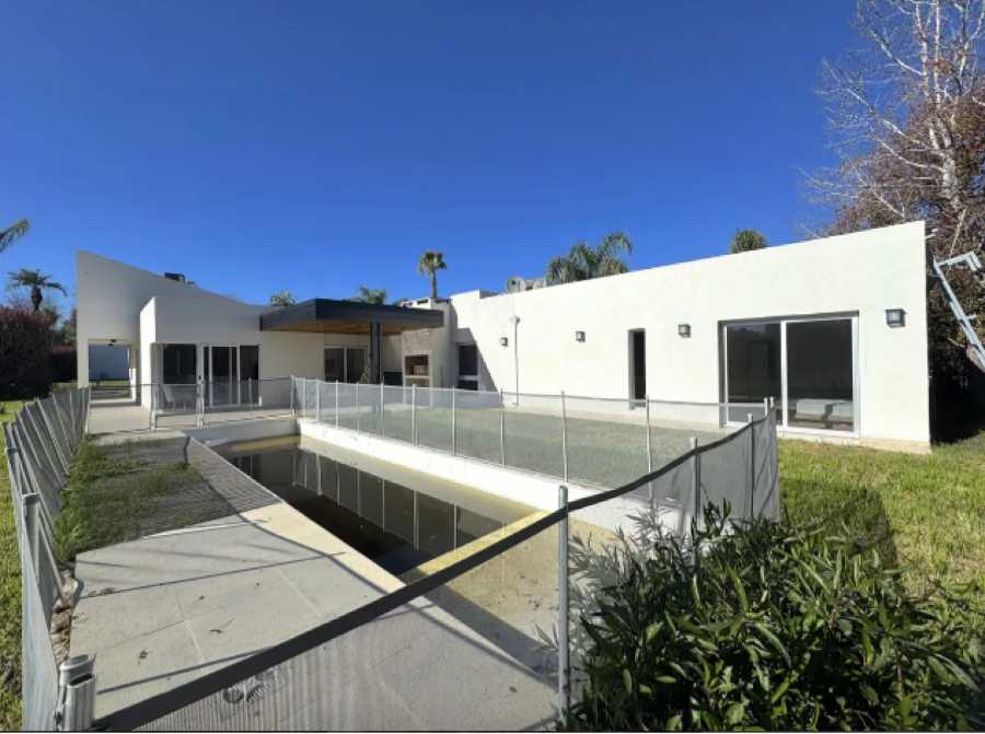 Casa en Venta Avenida Fuerza Aérea 4200, Funes - Imagen 1