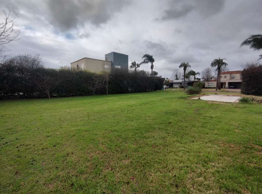 Terreno en Funes: en Venta · frente 20 m · largo 40 m · 800 m² de lote · barrio privado - Imagen 3