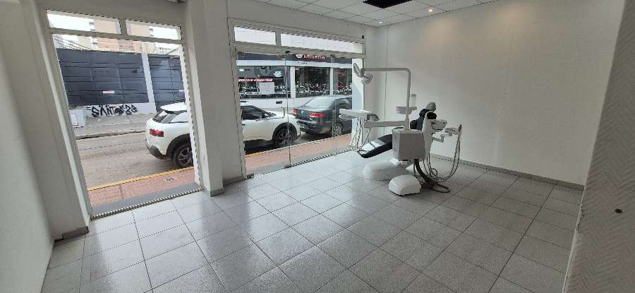 Local comercial en Alquiler Alberdi 660, Río Cuarto - Imagen 2