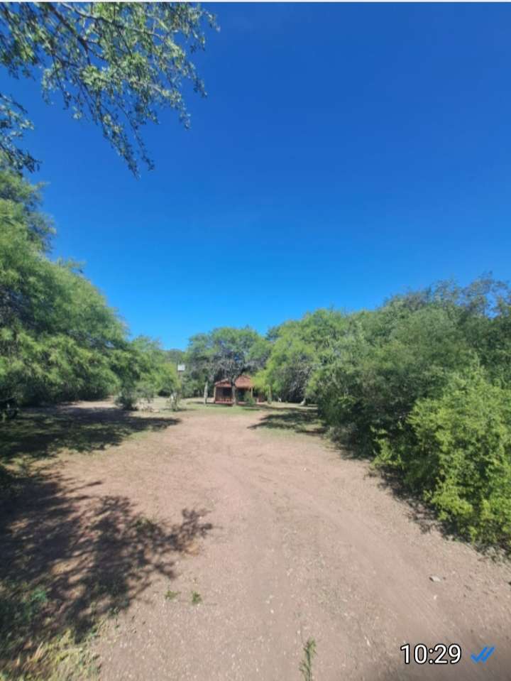 Campo disponible para la en Venta en Villa de Maria · dueño directo · 3 dorm · 2 cocheras · 1 ha - Imagen 2