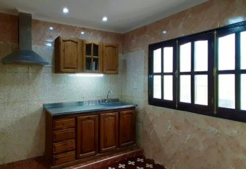 Casa disponible para la en Venta en General Alvear · dueño directo · 3 dorm · cochera · 1 ha - Imagen 4