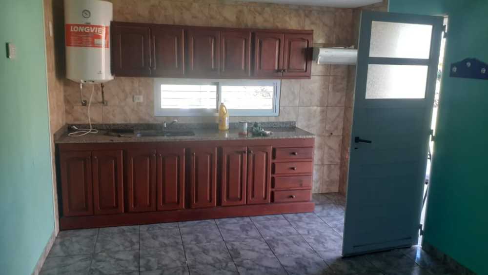 En Laguna Paiva, Casa en Venta · dueño directo · 2 dorm · 2 cocheras · 659 m² de lote - Imagen 4