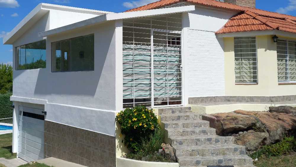 Casa en cabalango con pileta - Villa Carlos Paz - Imagen 1
