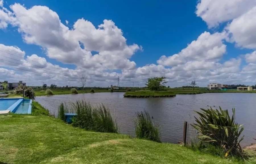 Excelente Terreno en Ezeiza en Venta · frente 12 m · largo 30 m · 360 m² de lote · barrio privado - Imagen 4