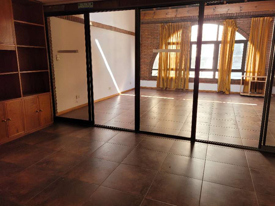 Tu próximo Locales comerciale en Alquiler en San Nicolás · dueño directo · 4 ambientes - Imagen 4