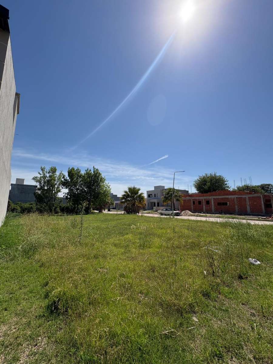 En Río Cuarto, Terreno en Venta · 365 m² de lote - Imagen 1